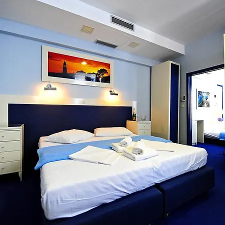 Sustipan Hotel 3*