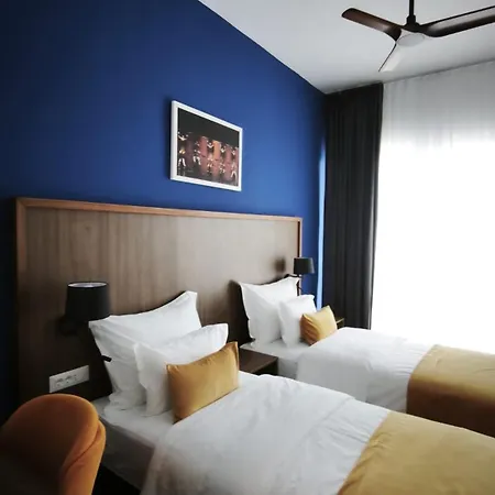 Sustipan 3*