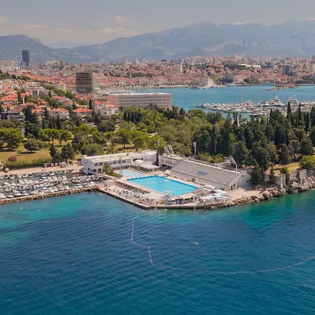 Ξενοδοχείο Sustipan 3*