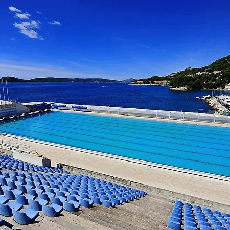 Jadran Отель